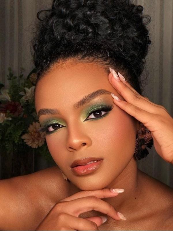 maquiagem para vestido verde